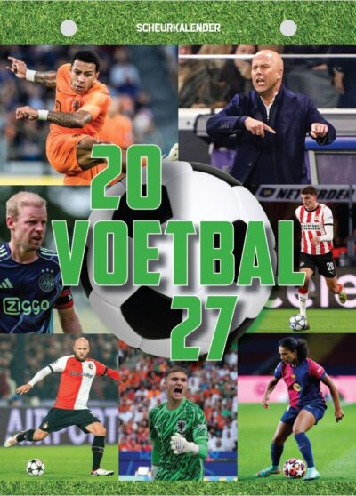 Compilatie van foto's van spelers en trainers op het veld.